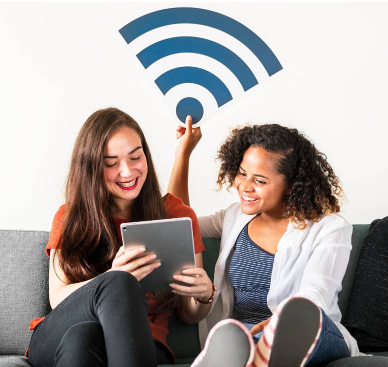 teen using Piso wifi pause time button