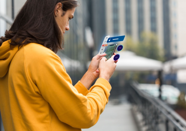 User checking unknown phone number identity through a free reverse lookup tool online